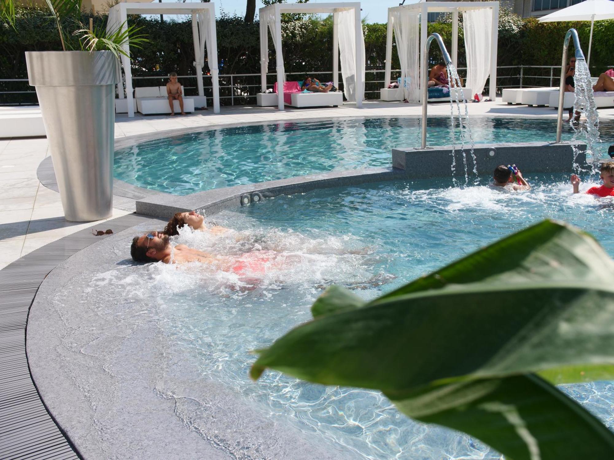 Oxygen Lifestyle Hotel Viserbella di Rimini Dış mekan fotoğraf